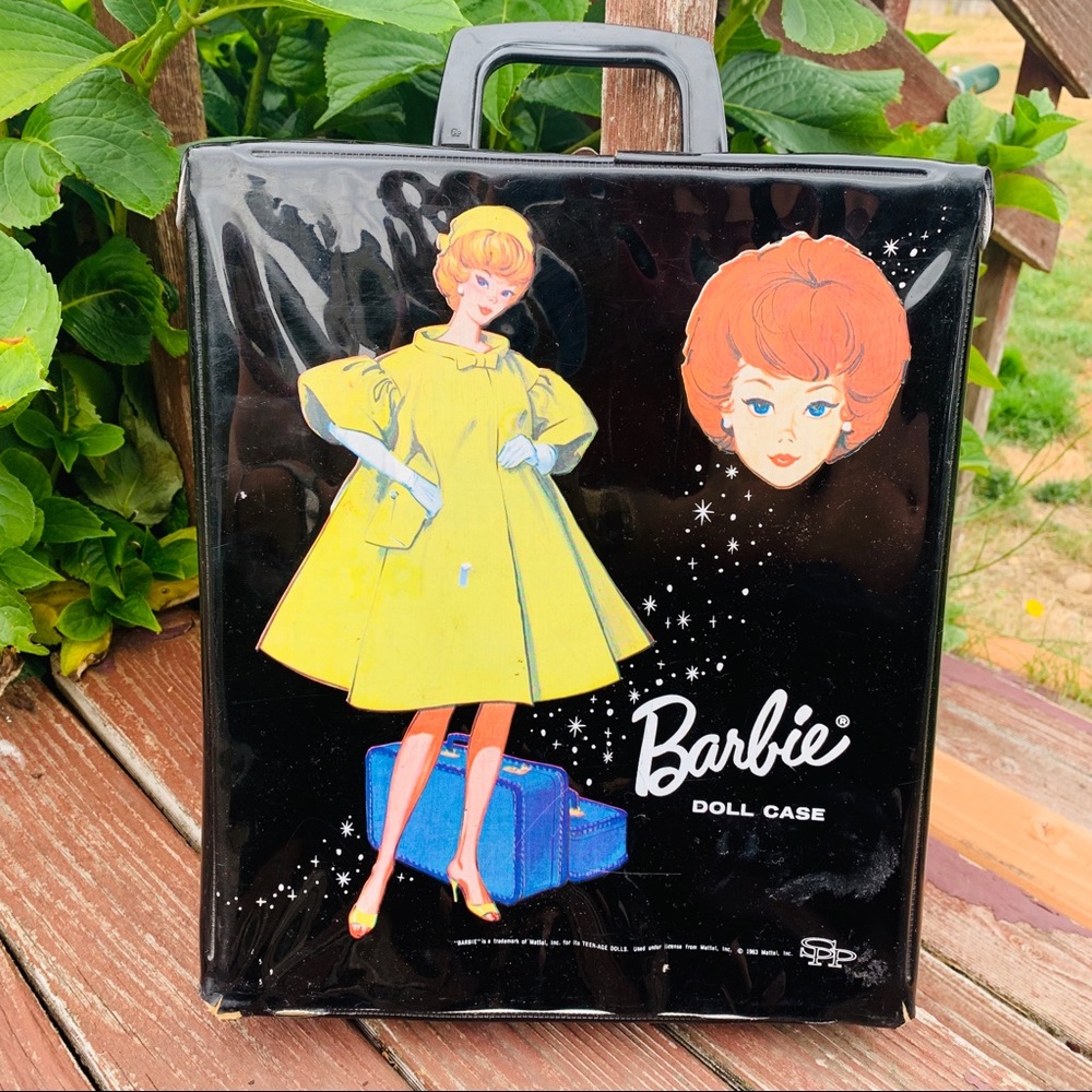 Sold- Vintage 1963 Barbie Doll Black Case - Picture 2 of 8